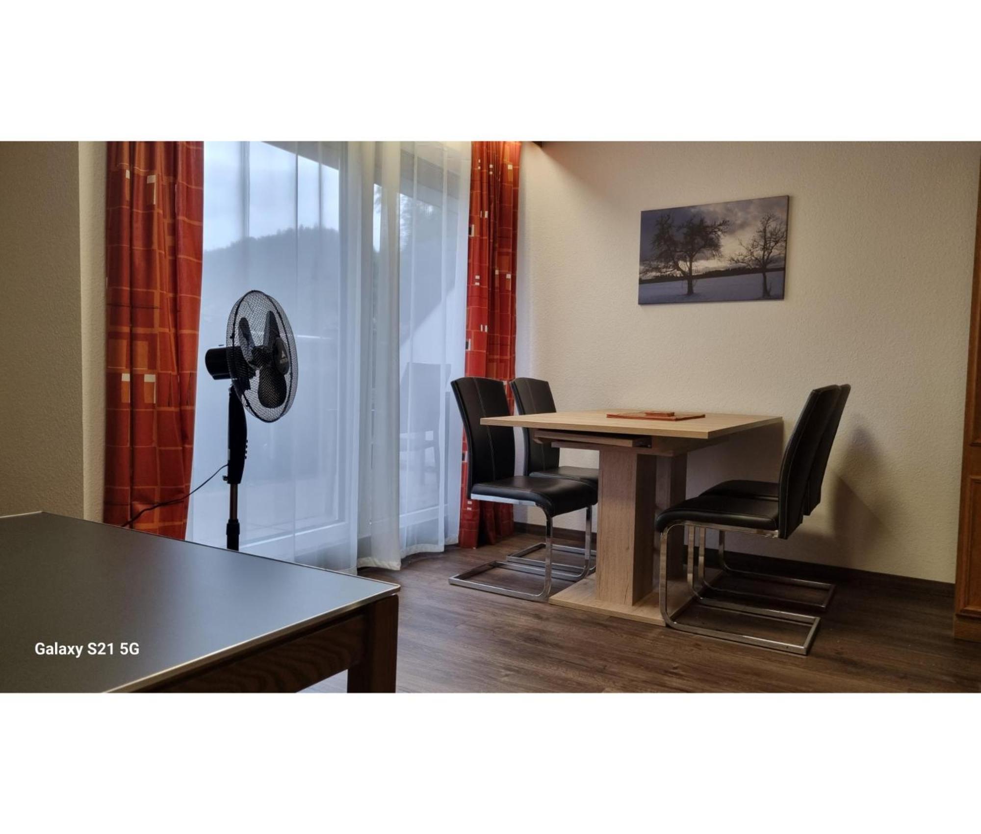 Haus Erika Ferienwohnung 2 Бад-Тайнах-Цавельштайн Экстерьер фото